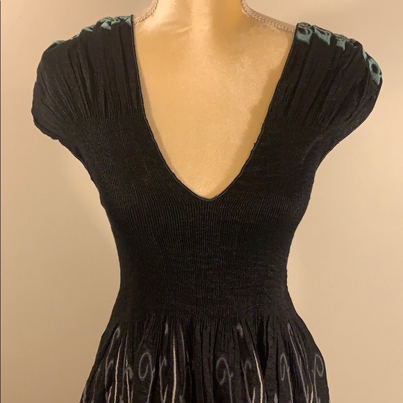 Sexy black dress - Picture 3 of 5